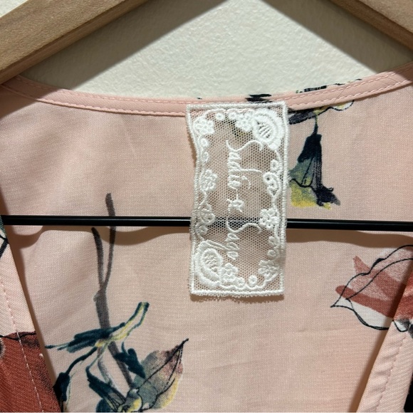 Sadie & Sage Pink Floral Wrap Mini Dress with Tie - Women’s Size Small - Picture 3 of 6